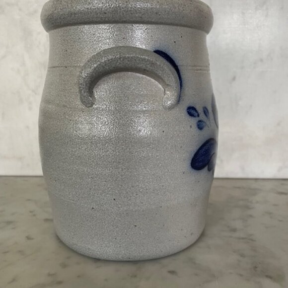 ROWE POTTERY WORKS Salt Glazed Blue Heart Pattern 1990 Crock 8 Cup Capacity - Picture 6 of 16